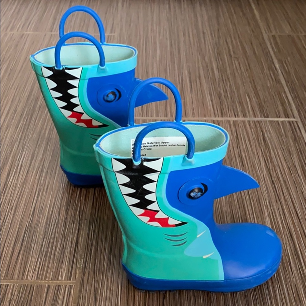 Cat & Jack - Shark Rain Boots - Toddler Size 7